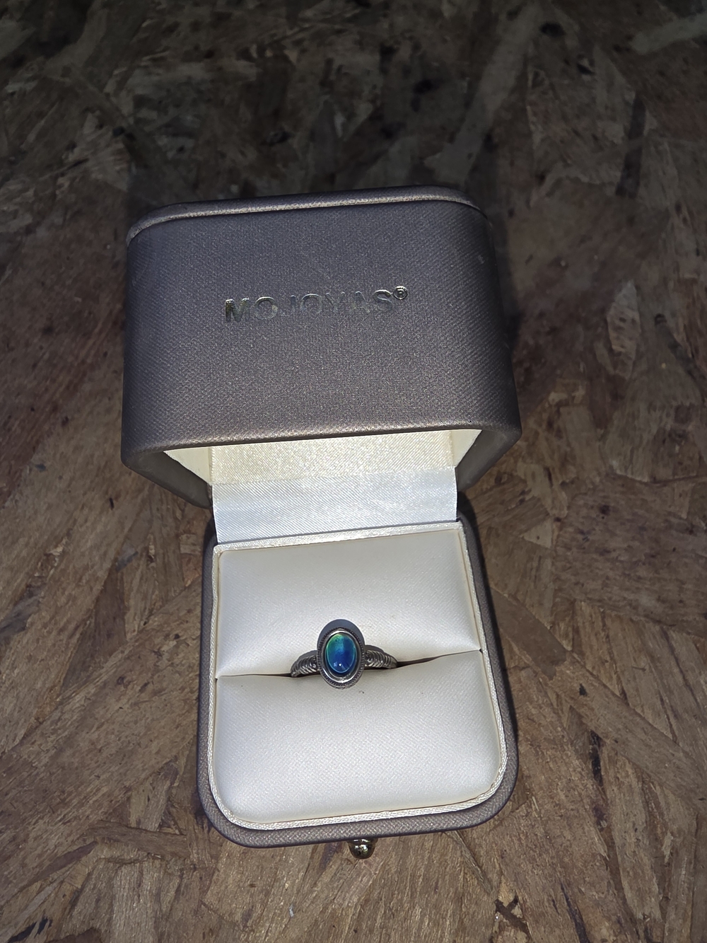 Jewelry. Mood Ring. Adjustable. Vintage & very cute!